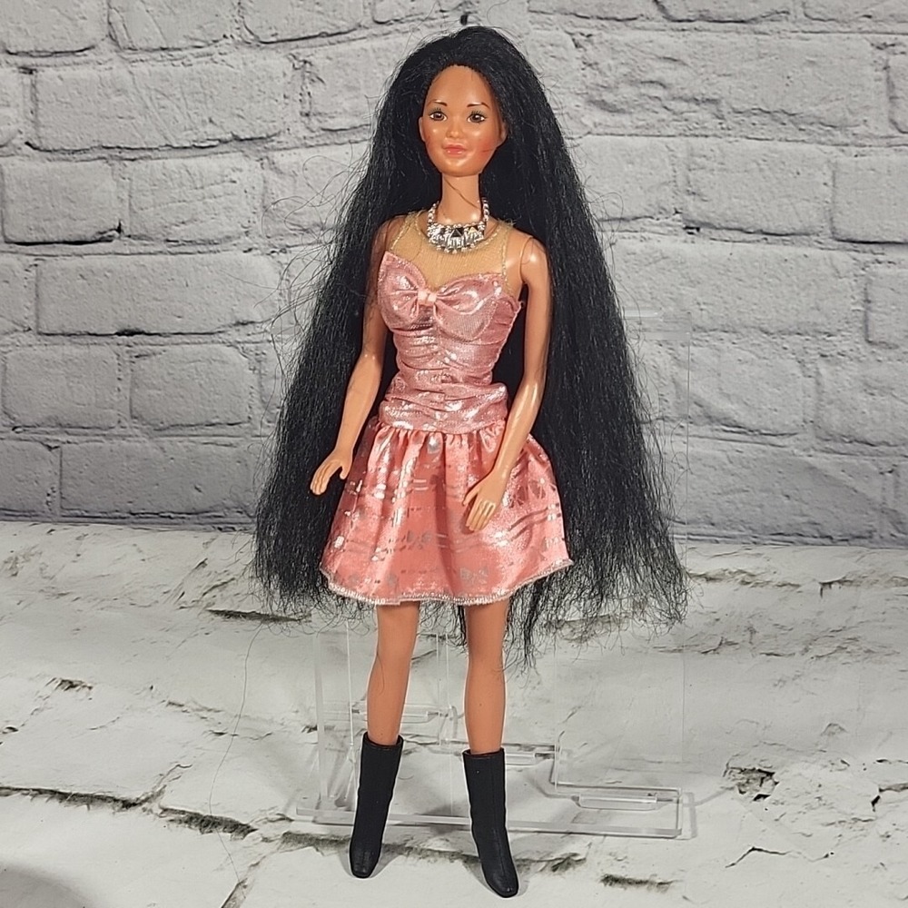 90s Kira‎ Barbie Friend Doll Black Hair Redressed Boots Necklace Mattel Flawed
